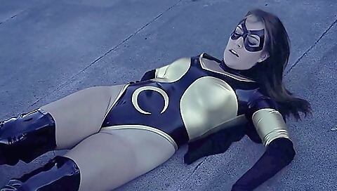 Hawt milf in a park and cum