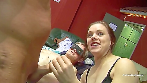 Hawt sweetheart's first timeer