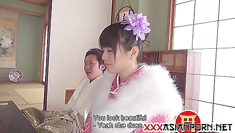 Hawt babe loves to fuck with her pussy