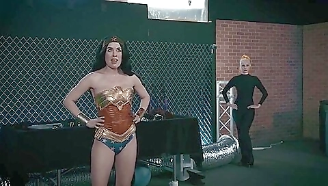 Hawt babe gets a facial after bitchy tire