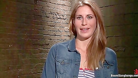 Hot fores rihannaer intereen- brooks pleased